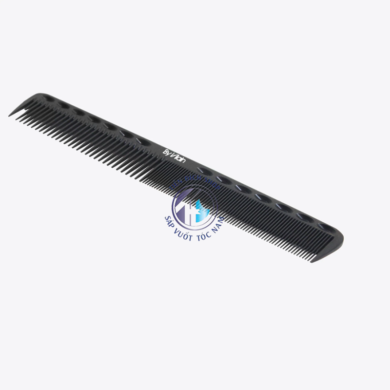 By Vilain Cutting Comb